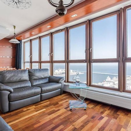 Golden Apartments An Hryniewickiego 6A Gdynia Exteriör bild